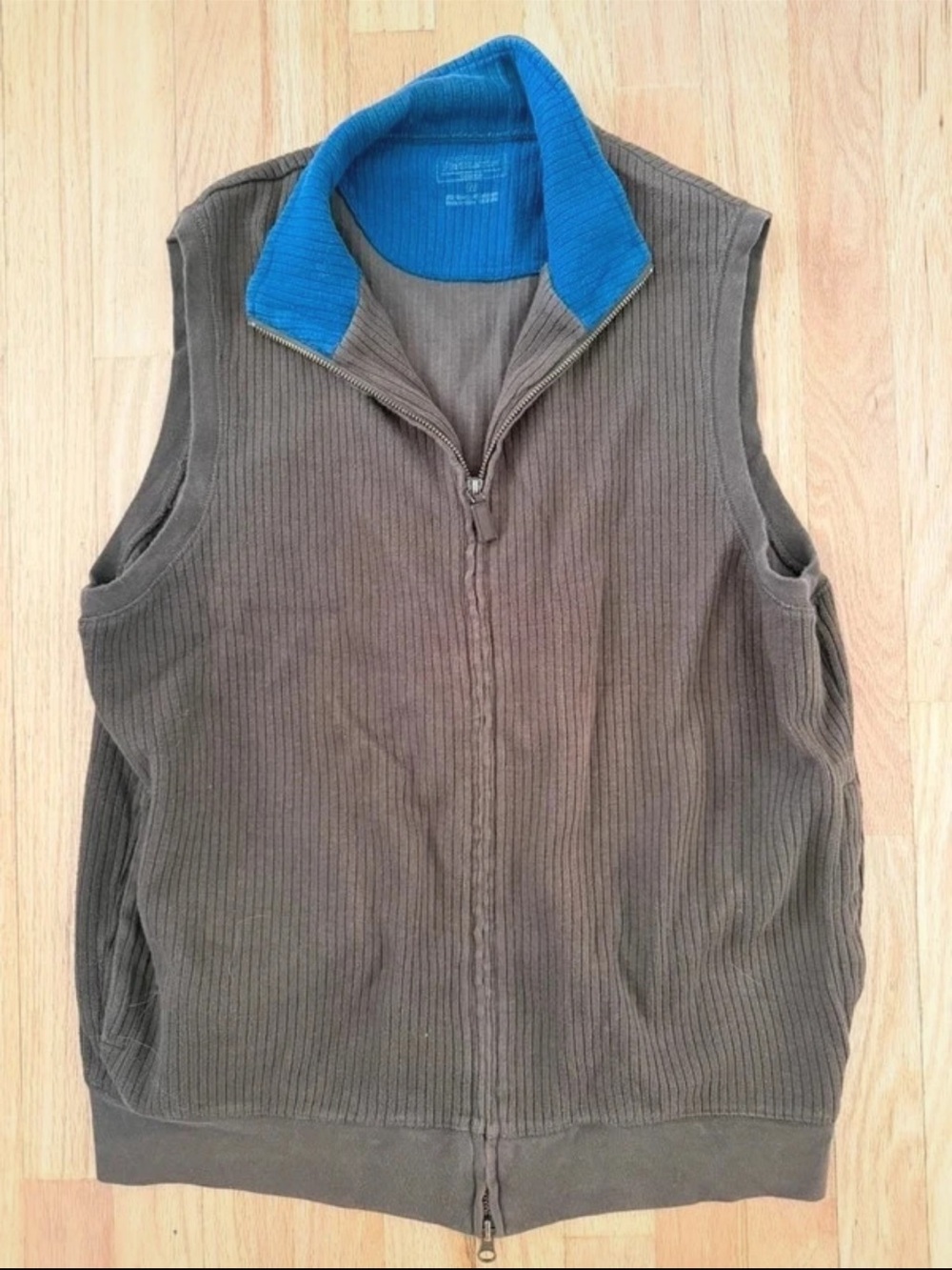 Pendleton Olive Green Ribbed Zip-Up Vest with Bright Blue Collar